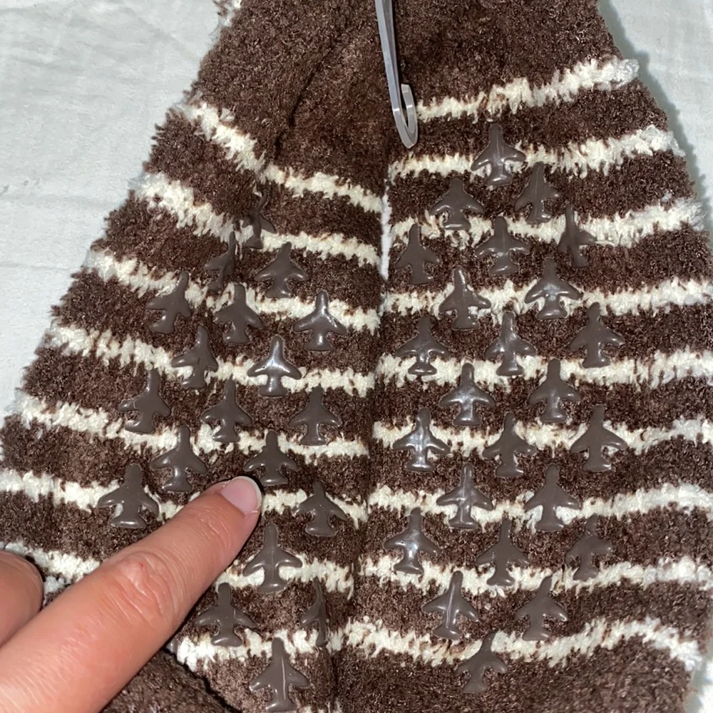 Shoe size‎ 5-10 non skid socks